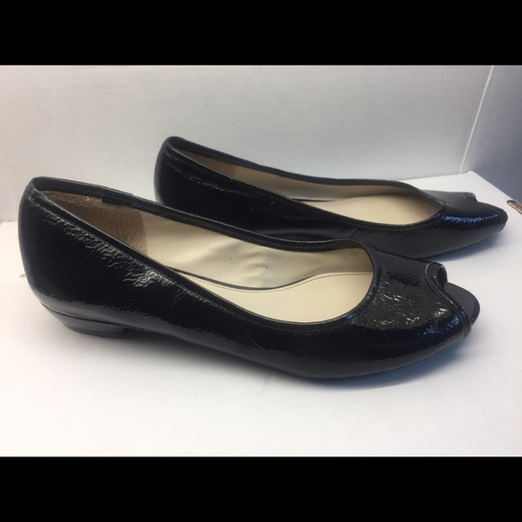 Nine West Flats - Picture 1 of 4